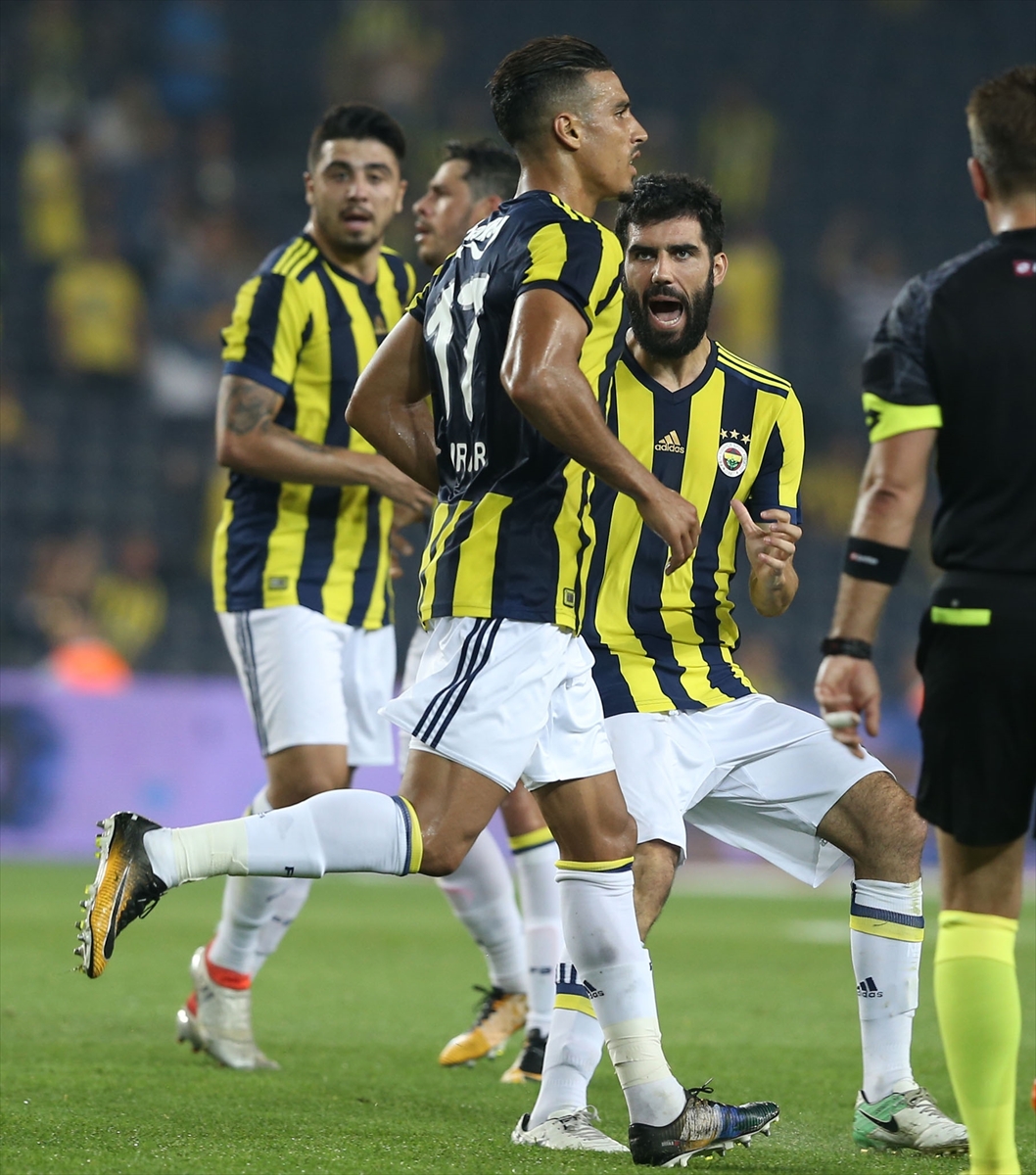 Kıran kırana mücadelede gülen taraf Başakşehir - 25