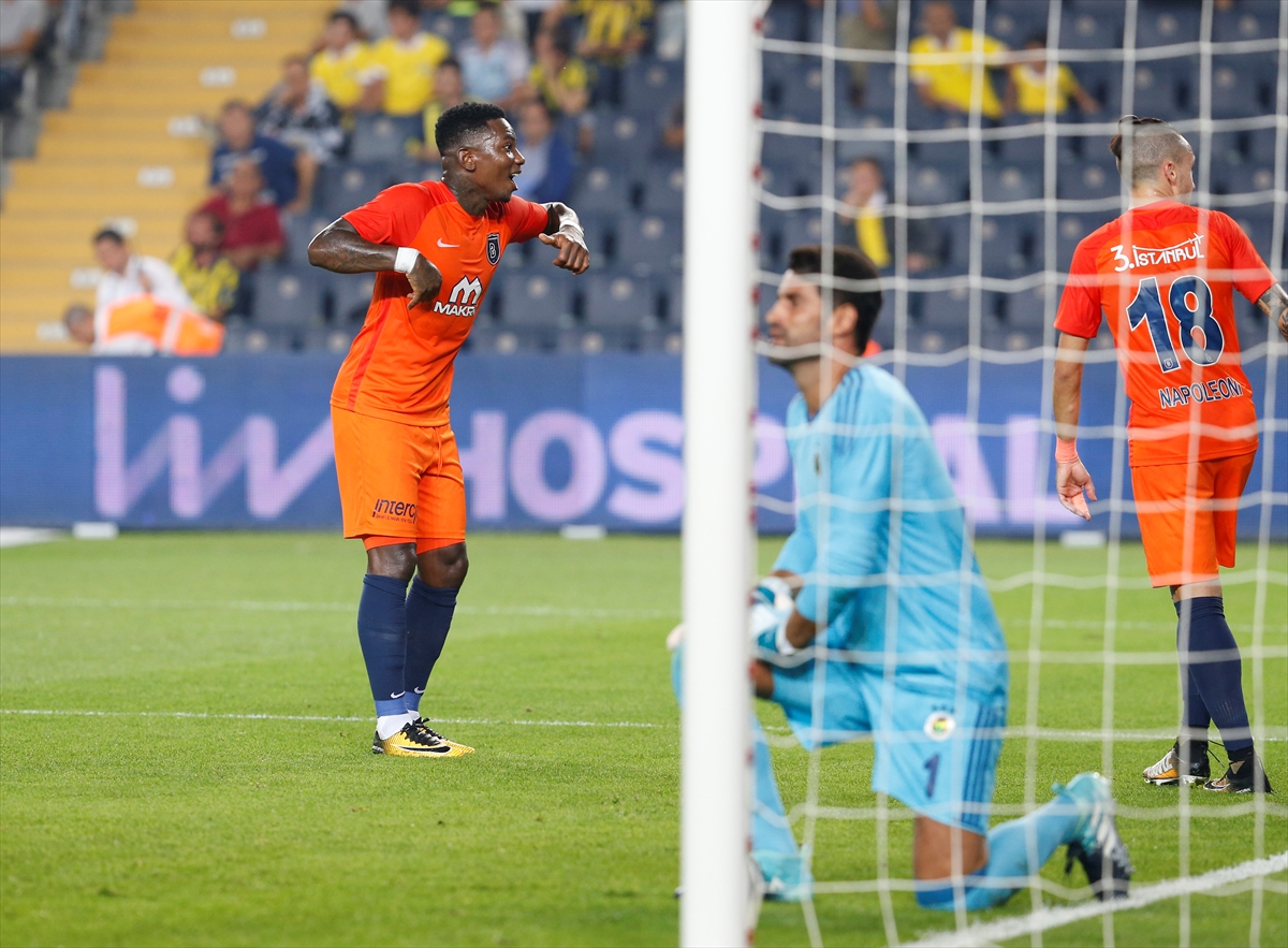 Kıran kırana mücadelede gülen taraf Başakşehir - 27