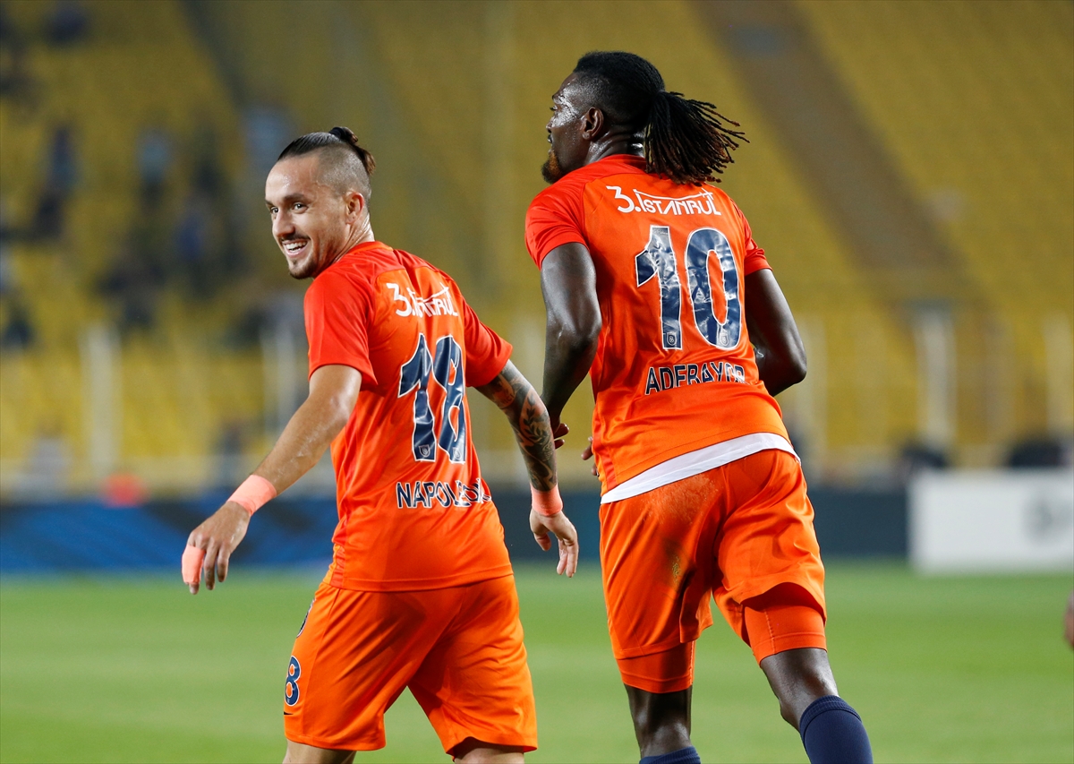 Kıran kırana mücadelede gülen taraf Başakşehir - 29