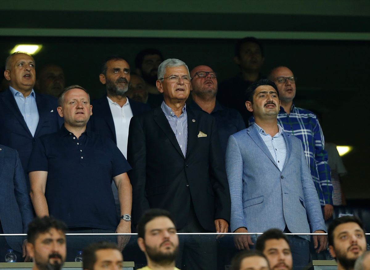 Kıran kırana mücadelede gülen taraf Başakşehir - 34