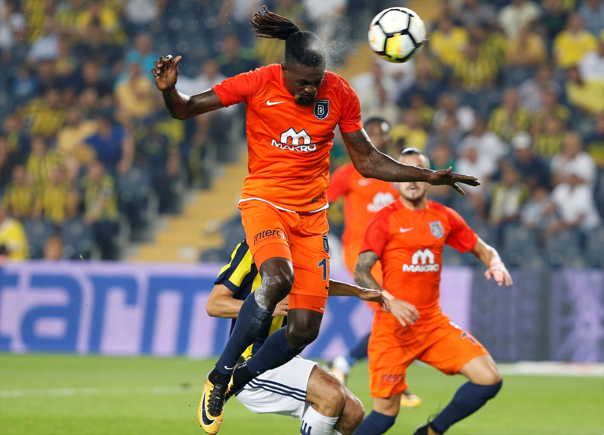 Kıran kırana mücadelede gülen taraf Başakşehir - 35