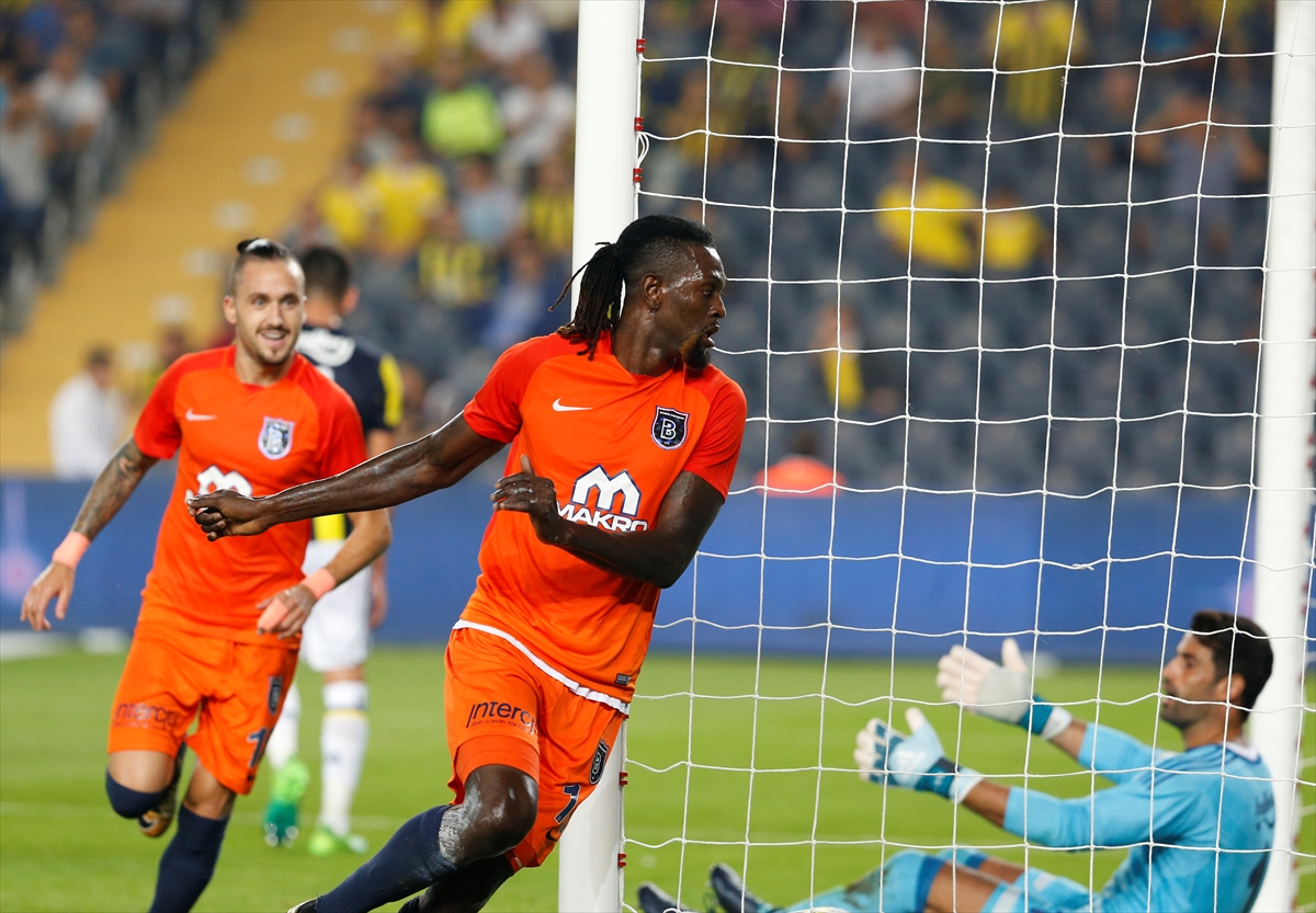 Kıran kırana mücadelede gülen taraf Başakşehir - 38