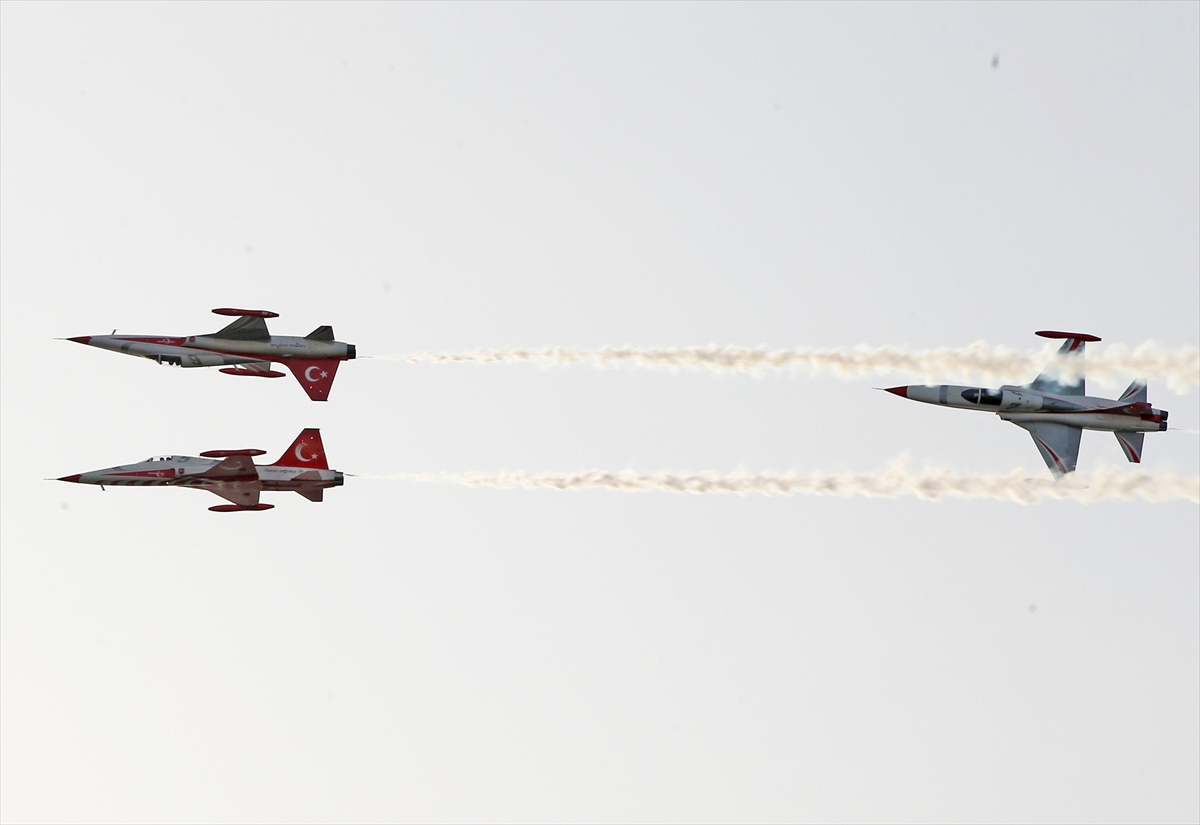 Türk Yıldızları'ndan İzmir'de nefes kesen gösteri - 8