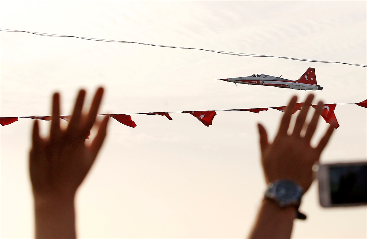 Türk Yıldızları'ndan İzmir'de nefes kesen gösteri - 10