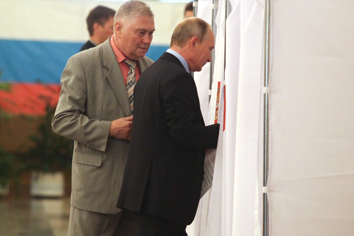 Rusya'da genel seçim: Putin oy kullandı - 0