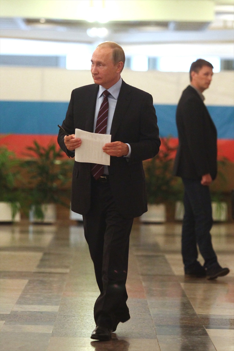 Rusya'da genel seçim: Putin oy kullandı - 0