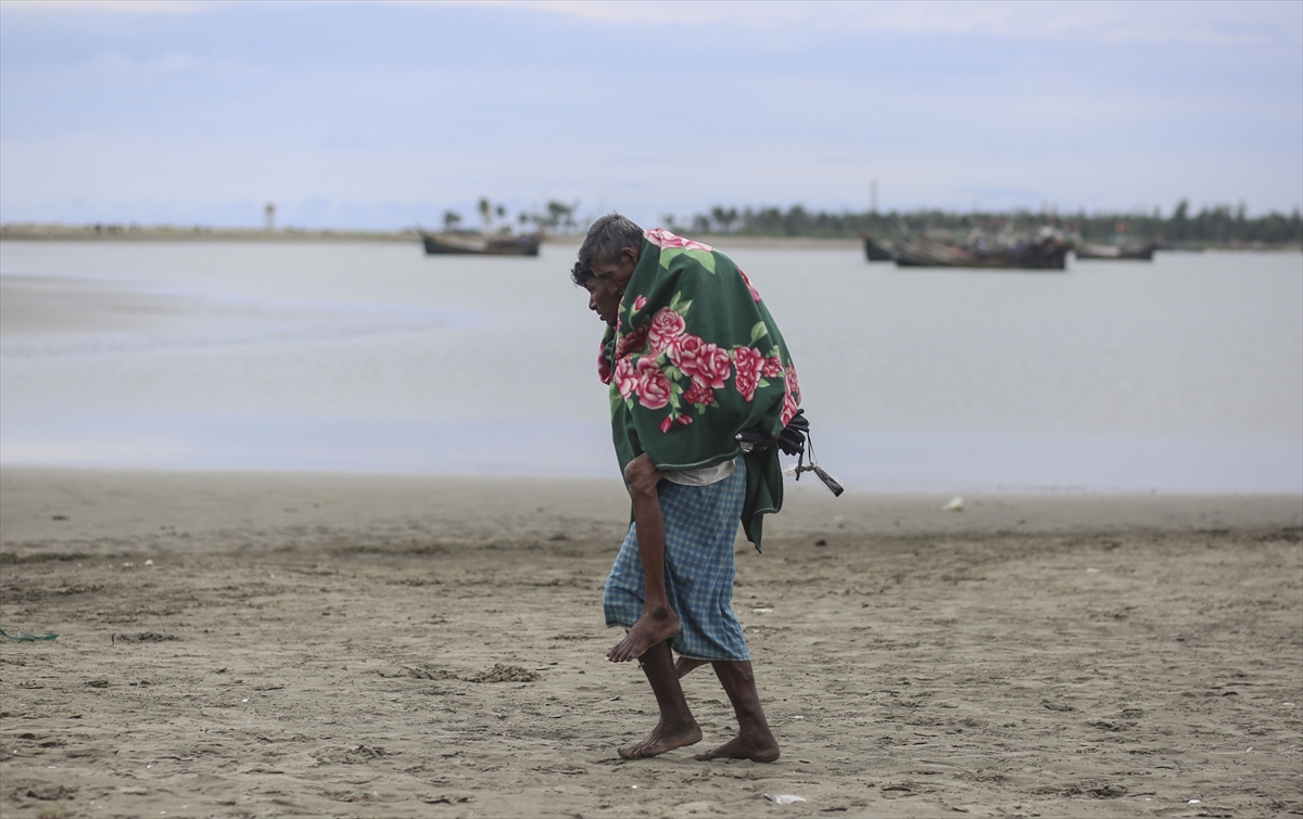 Göç yolundaki Arakan Müslümanlarının yeni görüntüleri - 0