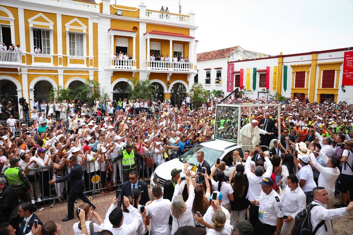 Papa'nın Kolombiya ziyaretinden kareler - 7