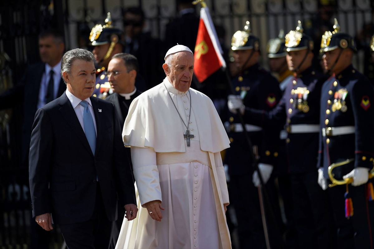 Papa'nın Kolombiya ziyaretinden kareler - 0