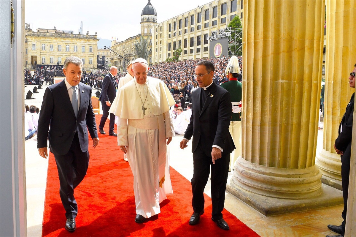 Papa'nın Kolombiya ziyaretinden kareler - 0