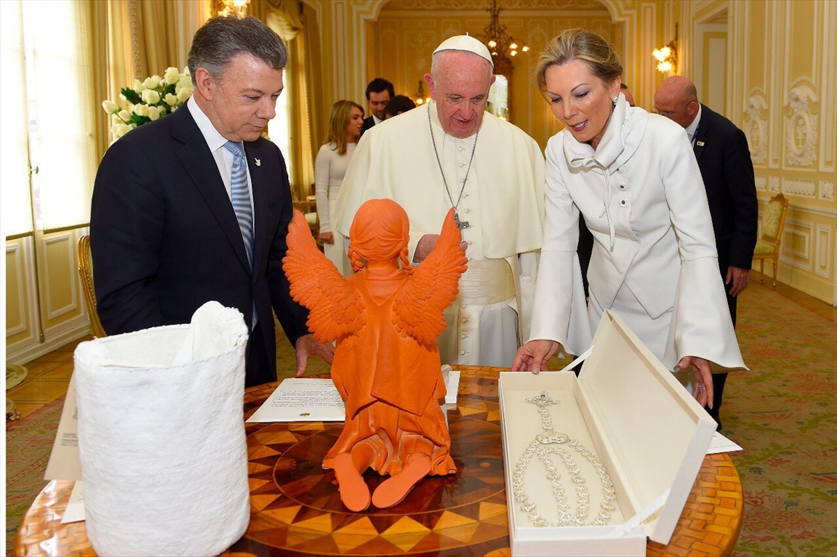 Papa'nın Kolombiya ziyaretinden kareler - 0