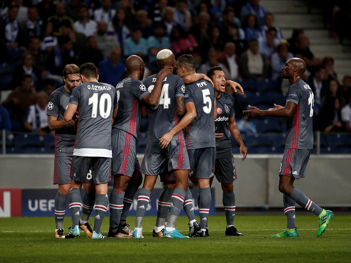 Kartal Porto karşısında yüksek uçtu - 0