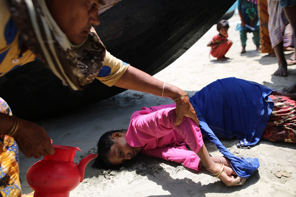 Bangladeş'e geçmeye çalışan Arakanlı Müslümanlardan yeni kareler - 0
