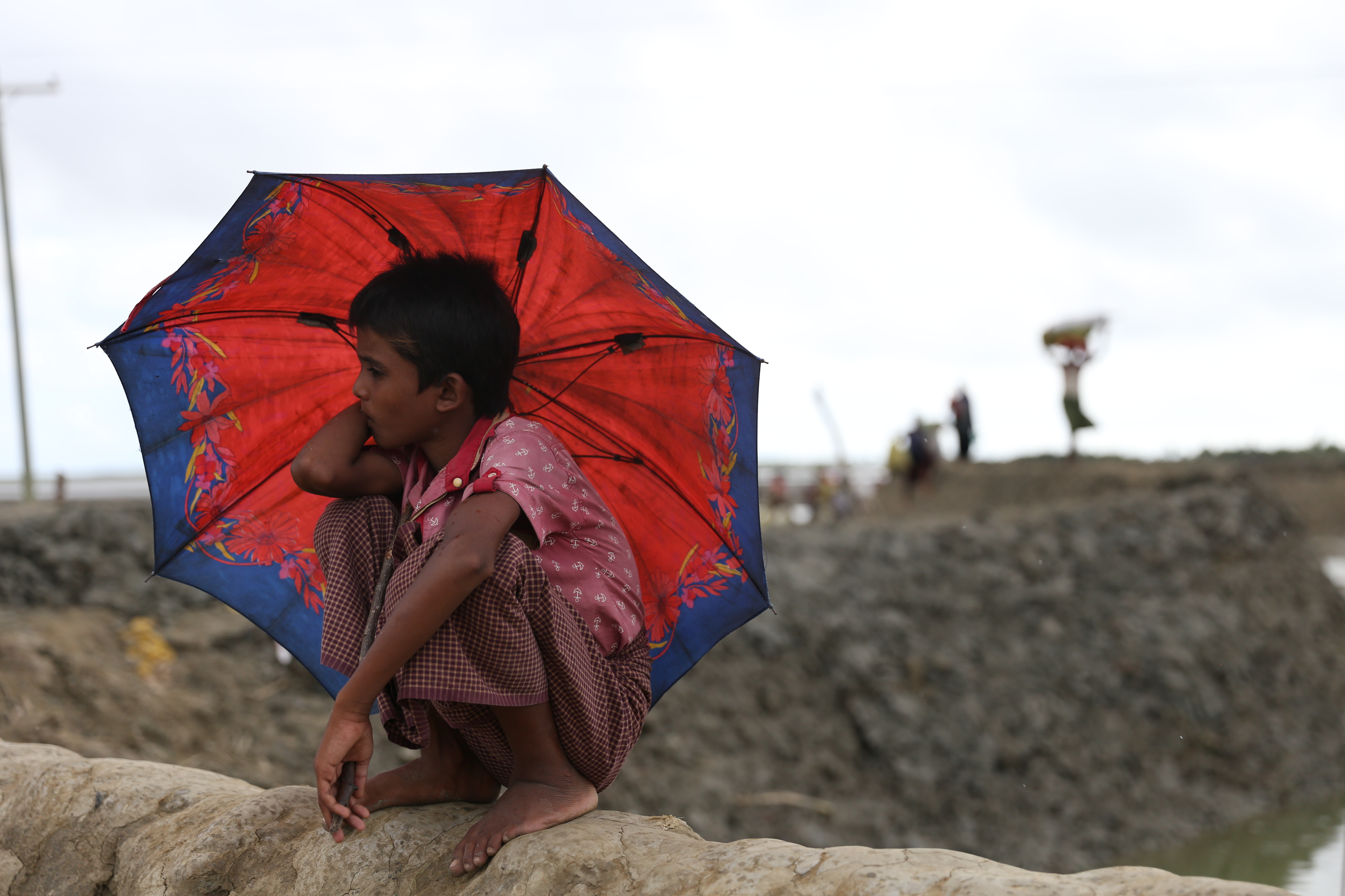 Arakanlı Müslümanlar Teknaf Kamp’ına yürüyor - 0