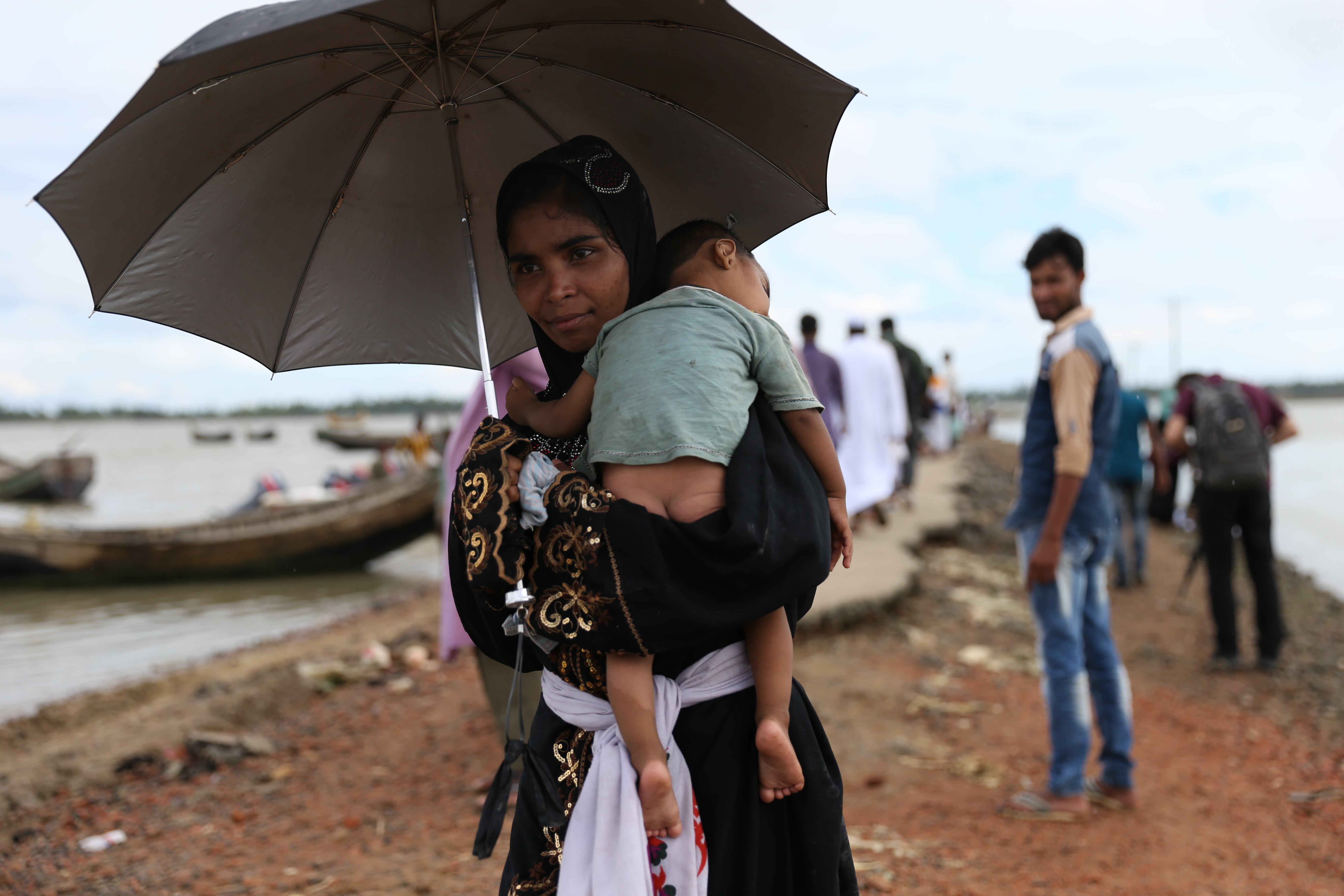 Arakanlı Müslümanlar Teknaf Kamp’ına yürüyor - 0