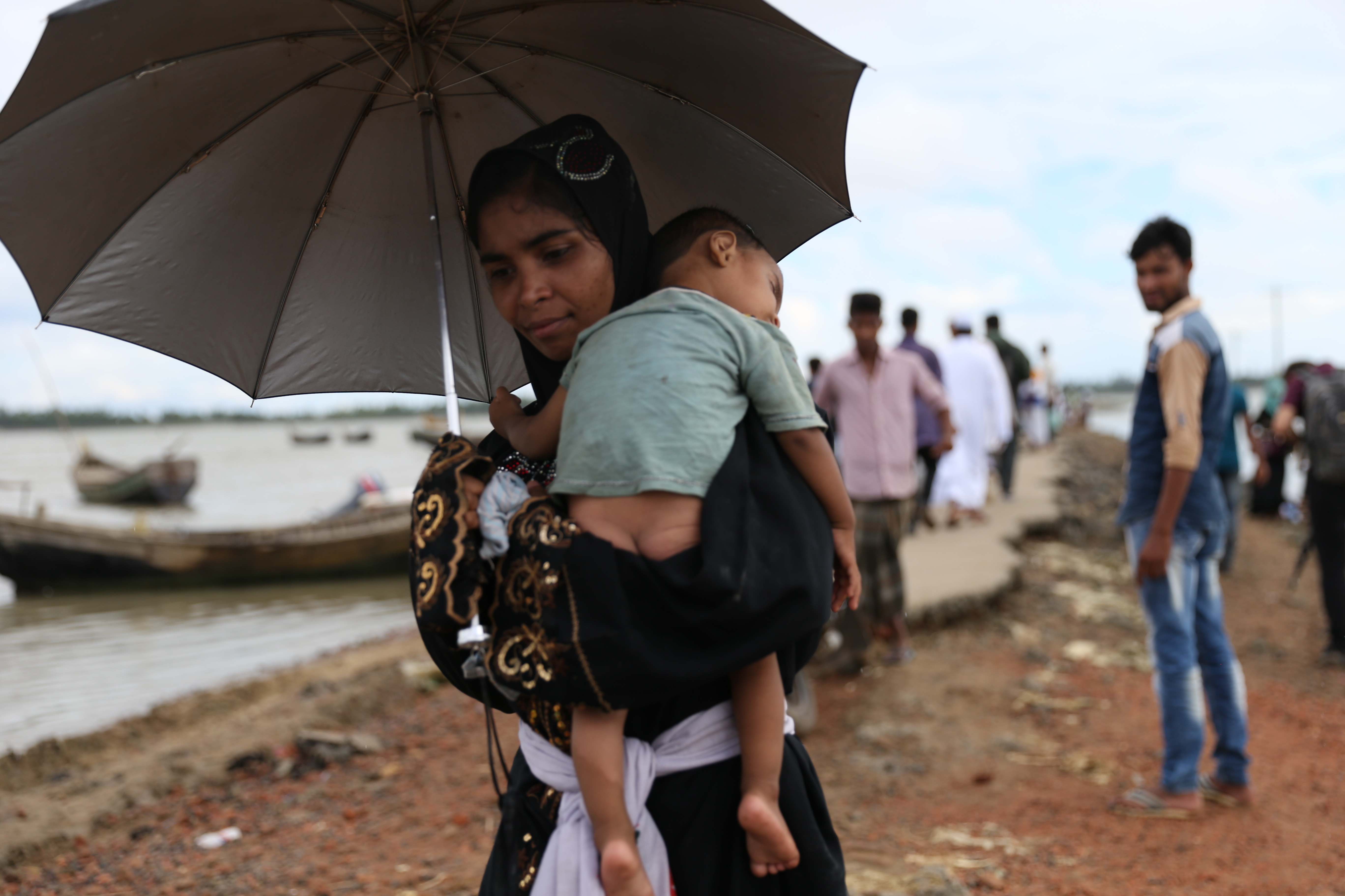 Arakanlı Müslümanlar Teknaf Kamp’ına yürüyor - 0