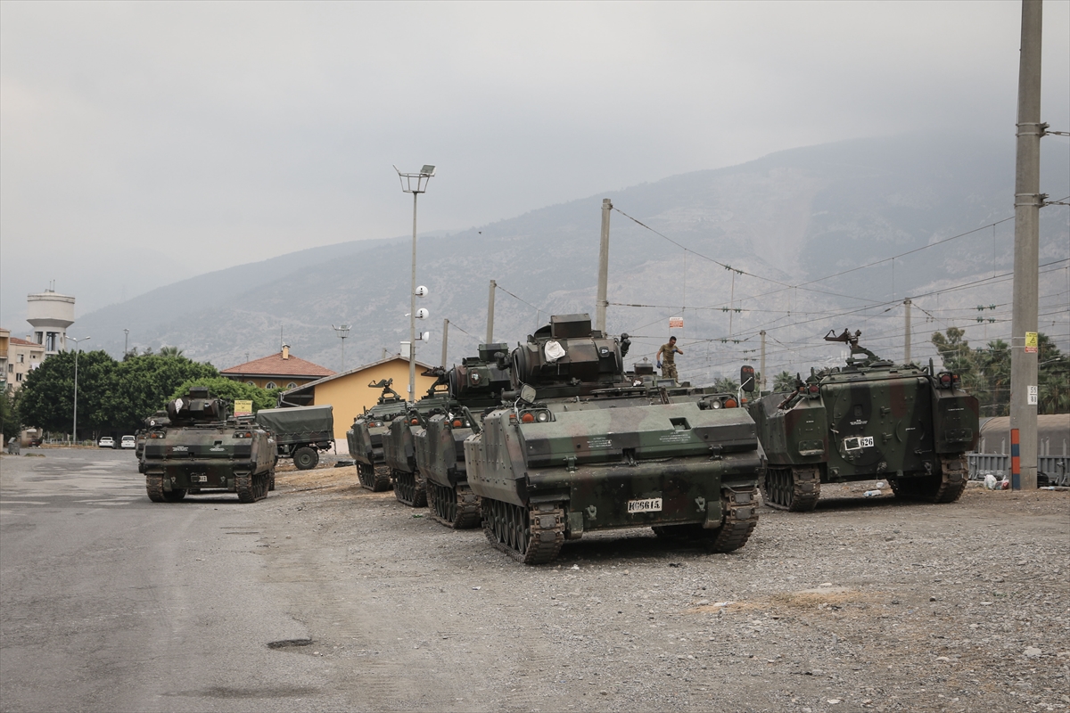 Suriye sınırında hareketli saatler - 0