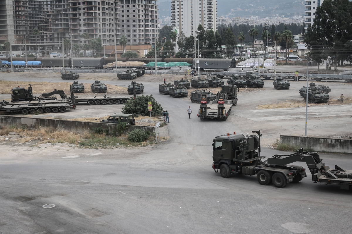 Suriye sınırında hareketli saatler - 0