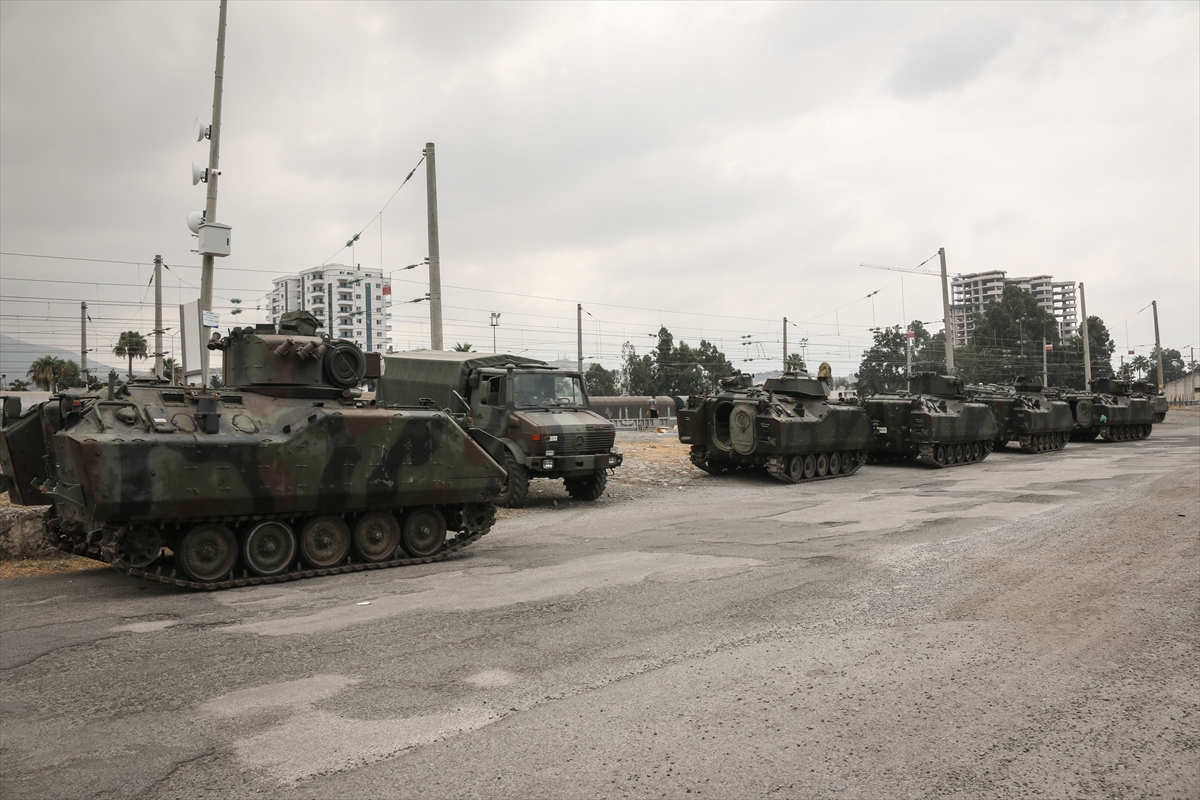 Suriye sınırında hareketli saatler - 0