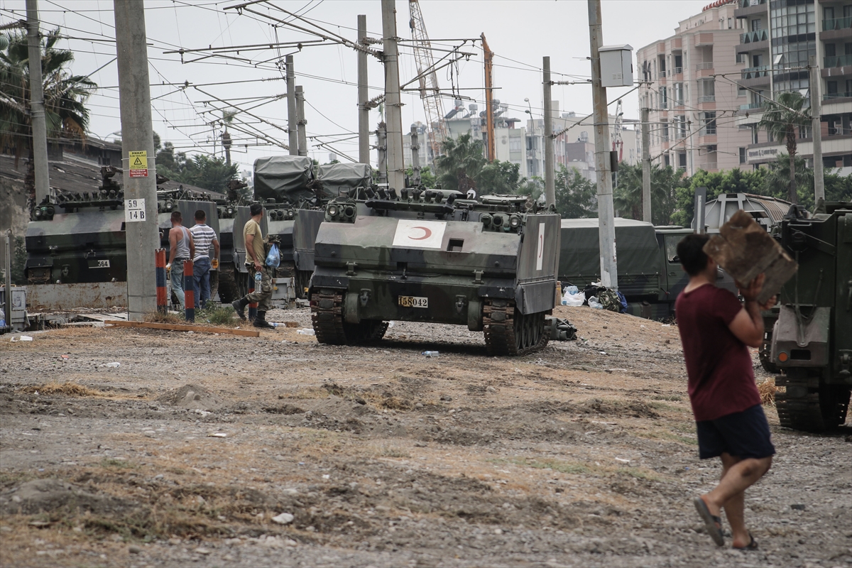 Suriye sınırında hareketli saatler - 0