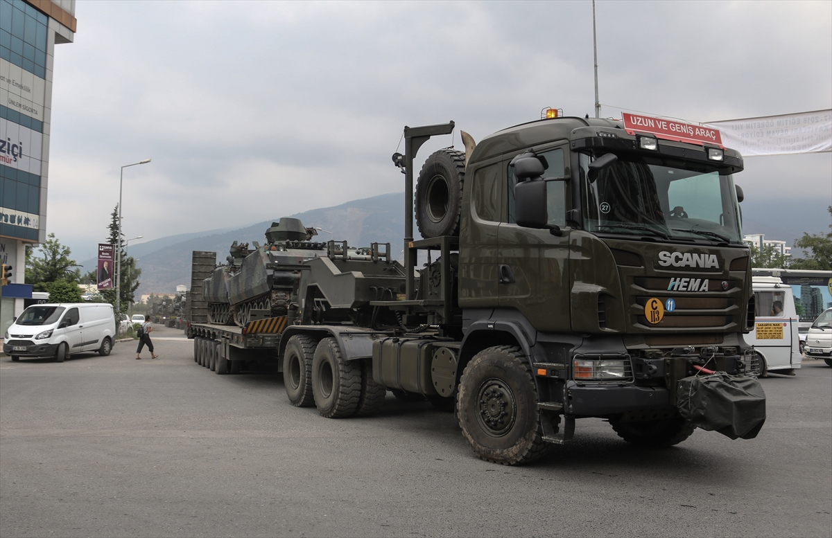 Suriye sınırında hareketli saatler - 0