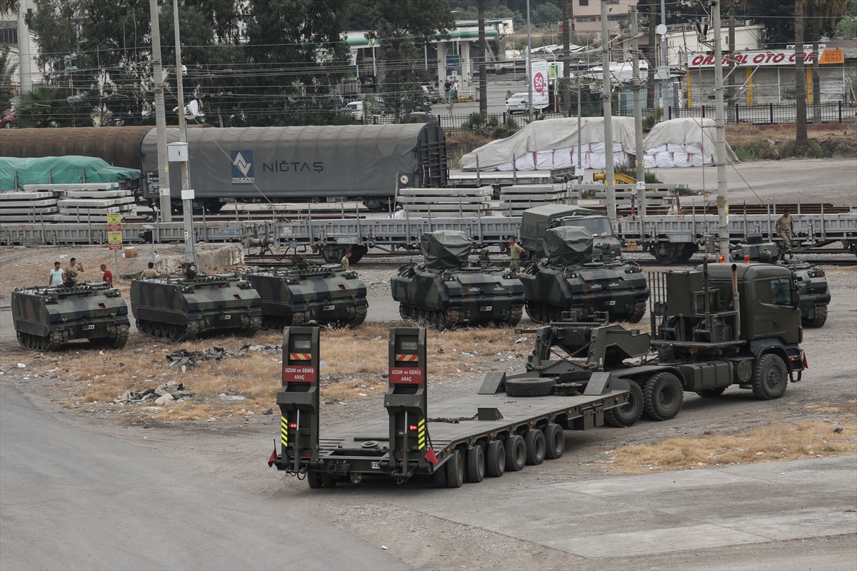 Suriye sınırında hareketli saatler - 0