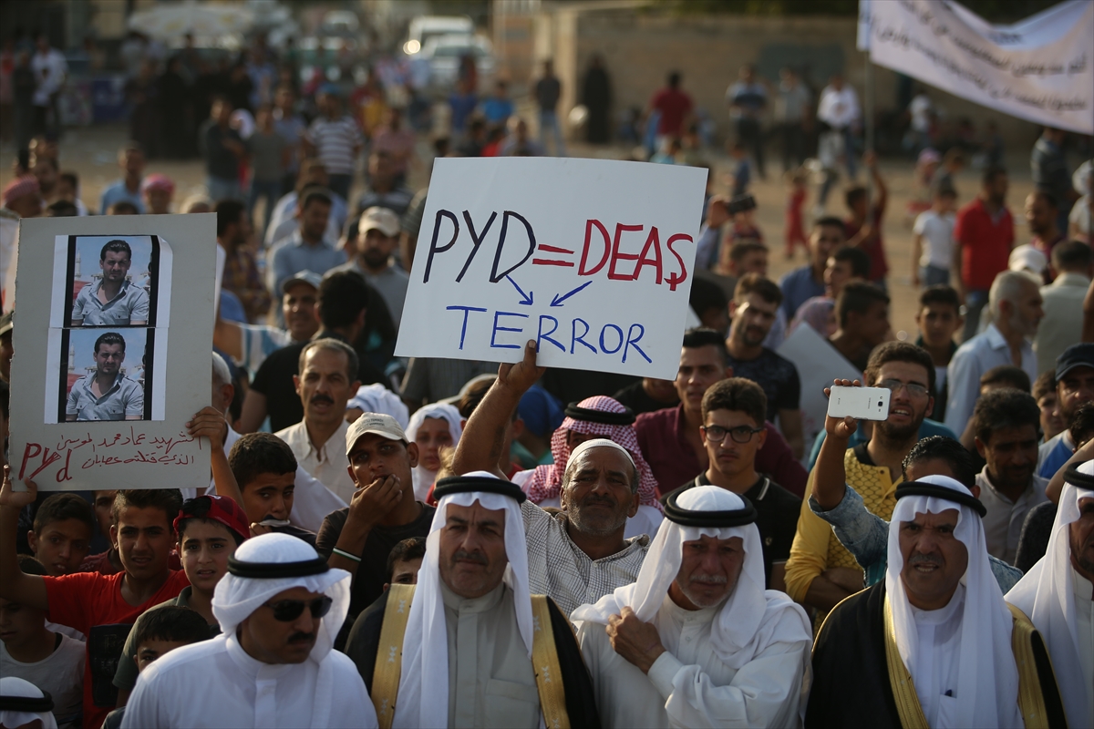 Sıfır noktasında PYD protestosu - 0