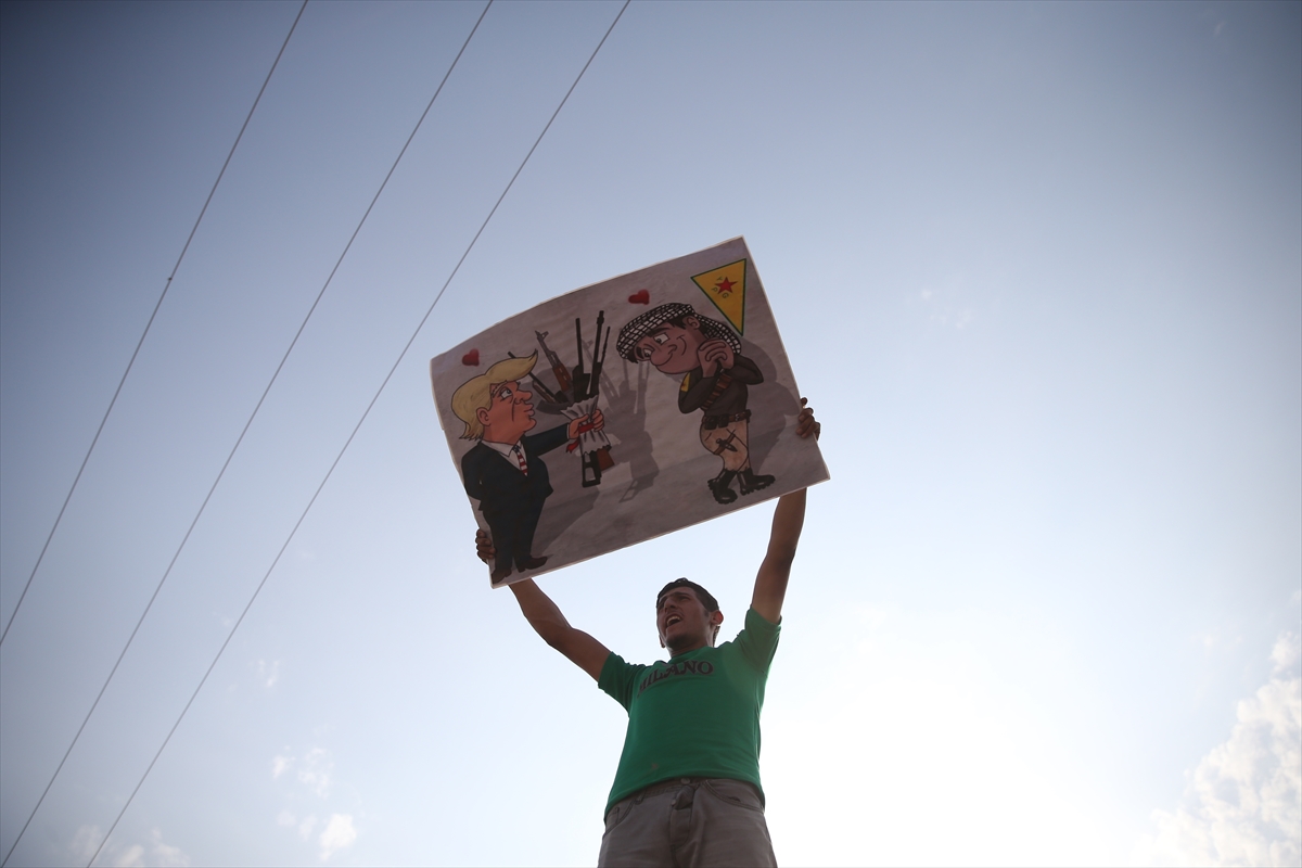 Sıfır noktasında PYD protestosu - 0