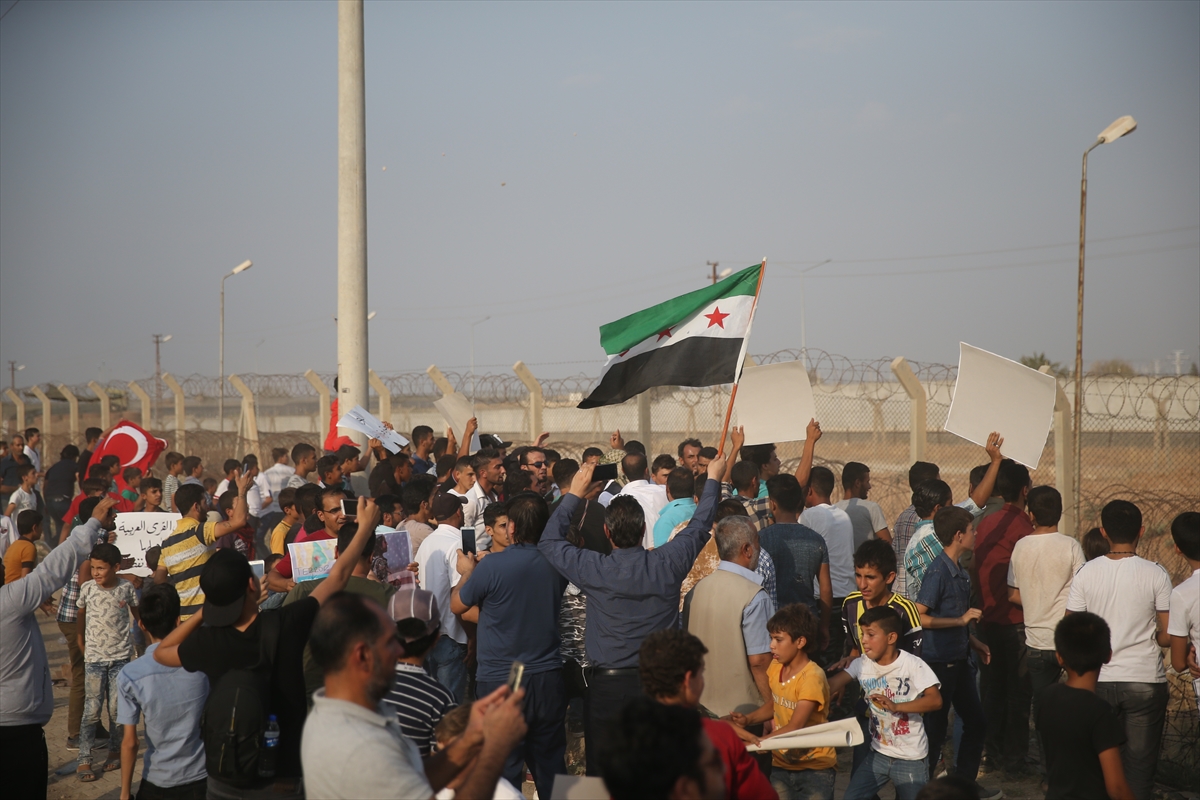 Sıfır noktasında PYD protestosu - 0