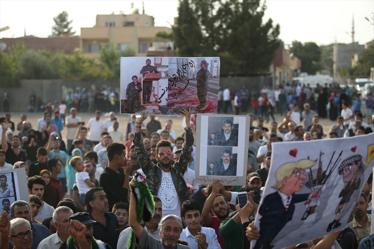 Sıfır noktasında PYD protestosu - 0