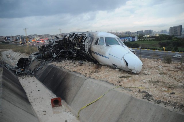 Düşen jetin enkazı görüntülendi - 0