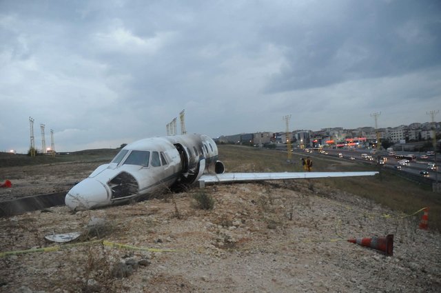 Düşen jetin enkazı görüntülendi - 0
