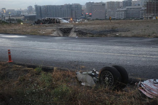 Düşen jetin enkazı görüntülendi - 0