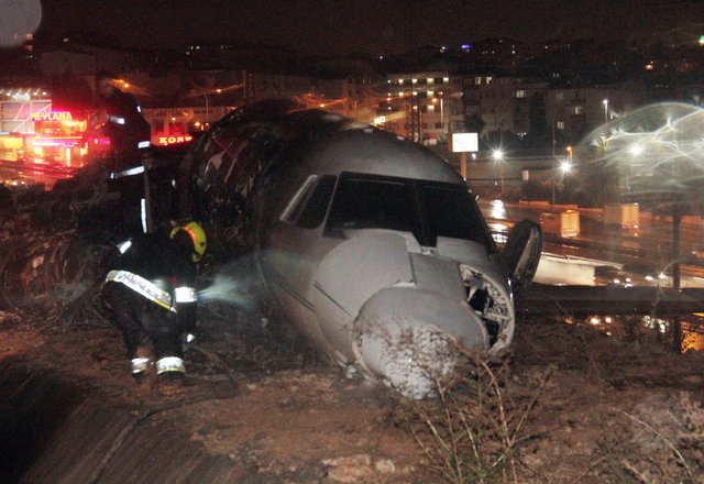 Düşen jetin enkazı görüntülendi - 0
