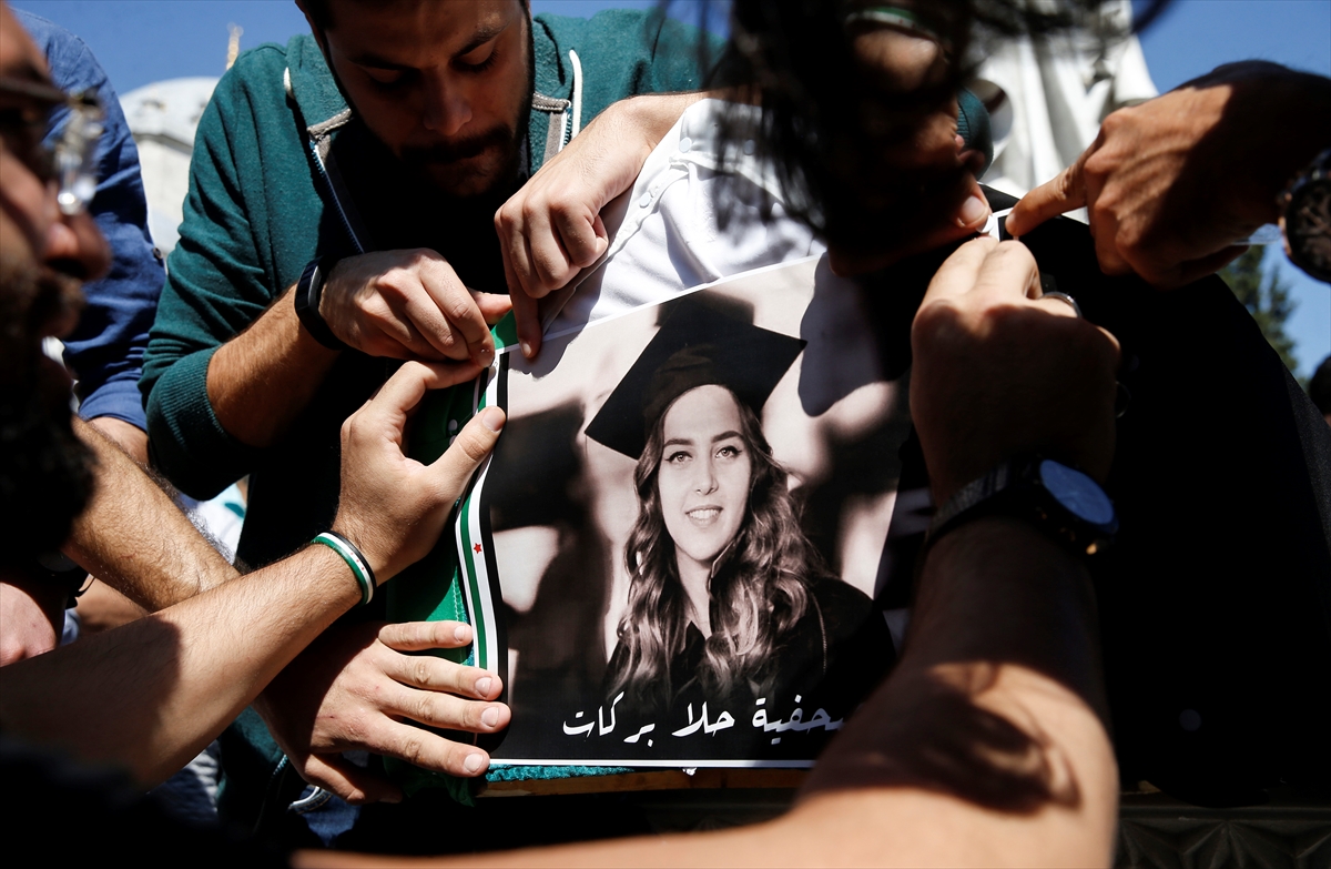 Suriyeli aktivist ve kızı son yolculuklarına uğurlandı - 0