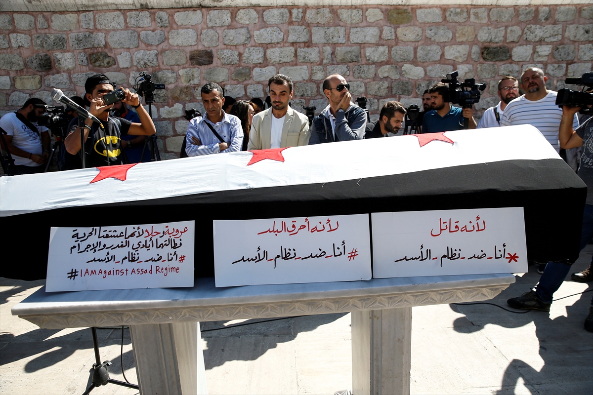 Suriyeli aktivist ve kızı son yolculuklarına uğurlandı - 0