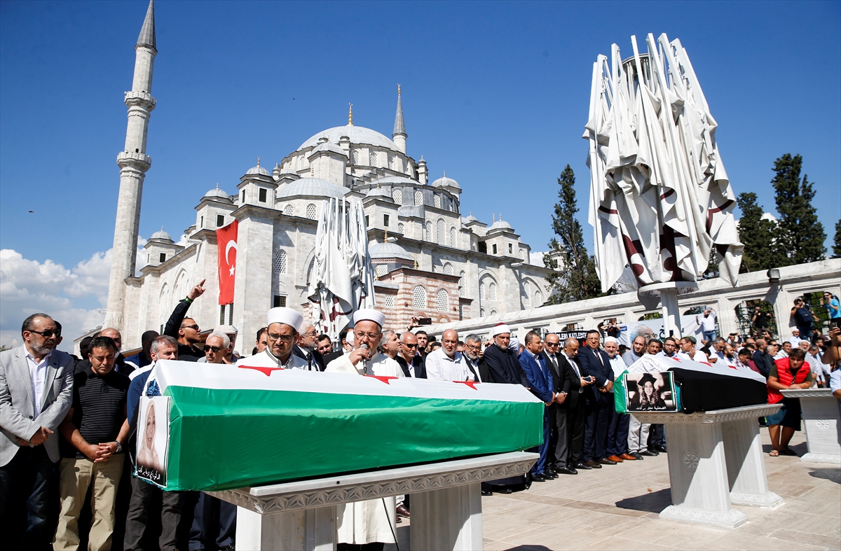 Suriyeli aktivist ve kızı son yolculuklarına uğurlandı - 0