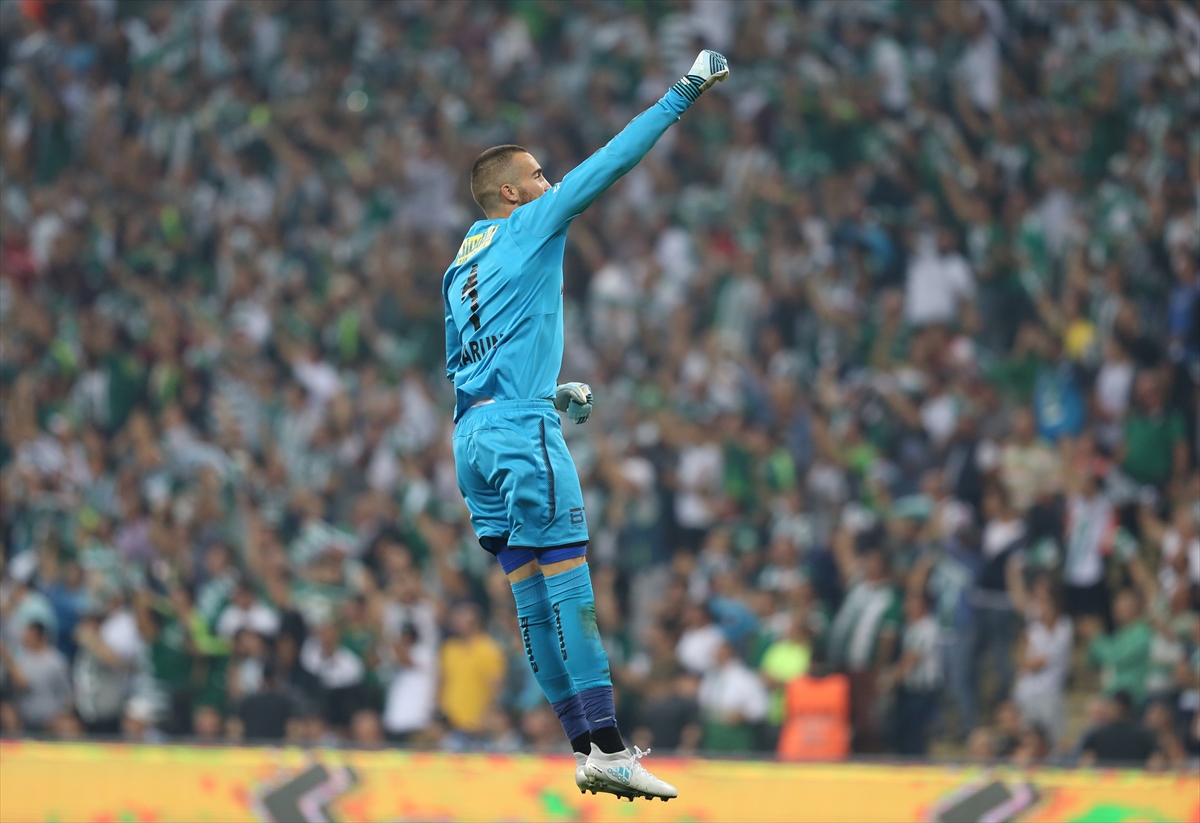 Galatasaray Bursa'da 3 puanı kaptı - 0