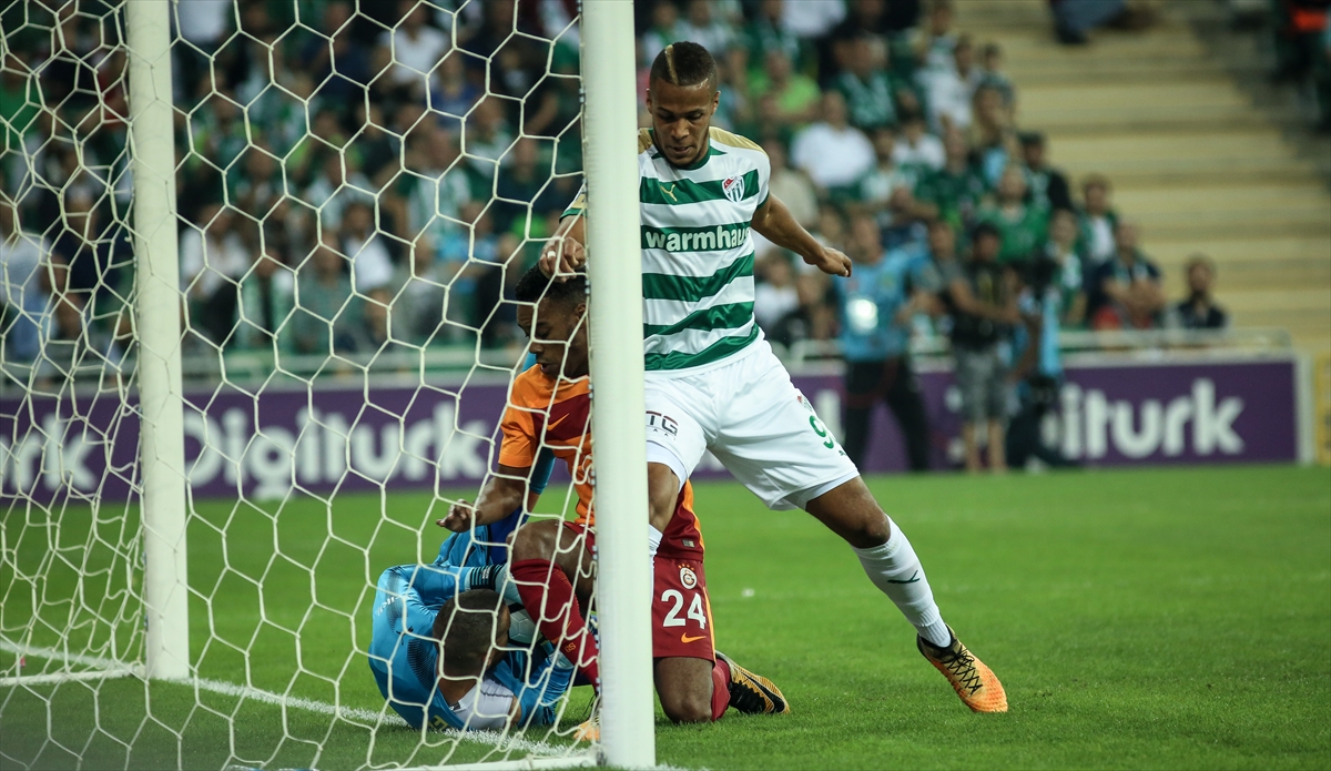 Galatasaray Bursa'da 3 puanı kaptı - 0