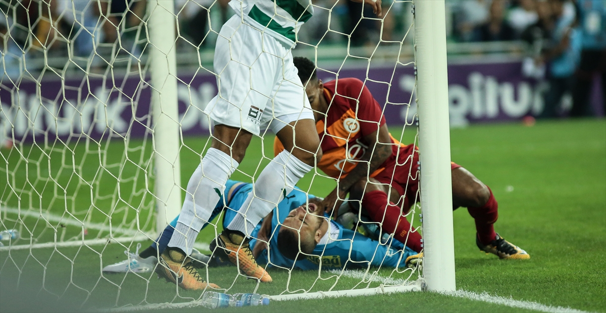 Galatasaray Bursa'da 3 puanı kaptı - 0