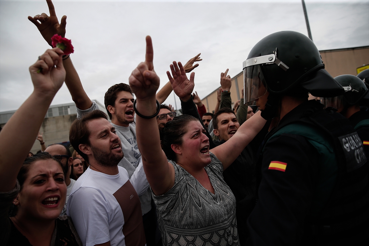 Katalonya'da gergin referandum - 0