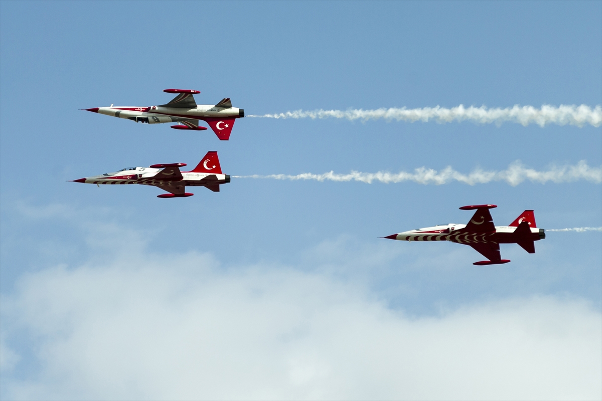 Türk Yıldızları nefes kesti - 0