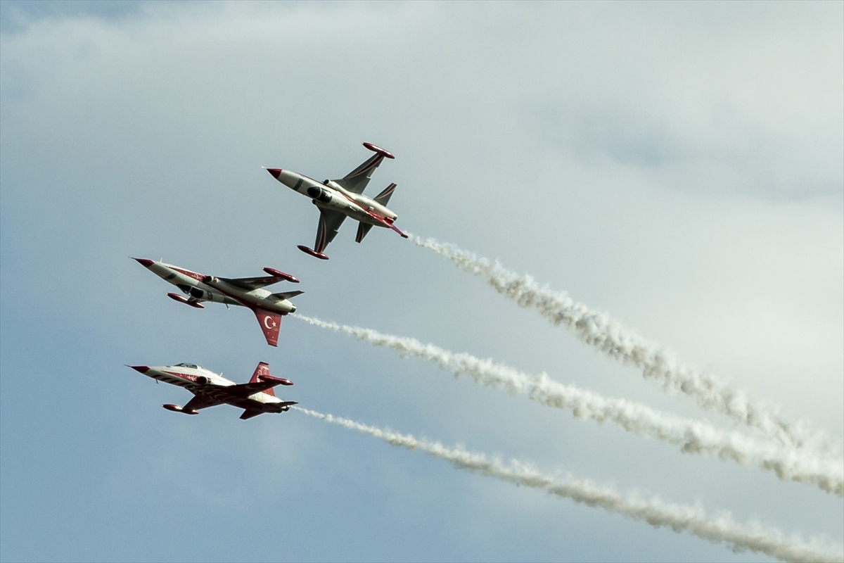 Türk Yıldızları nefes kesti - 0