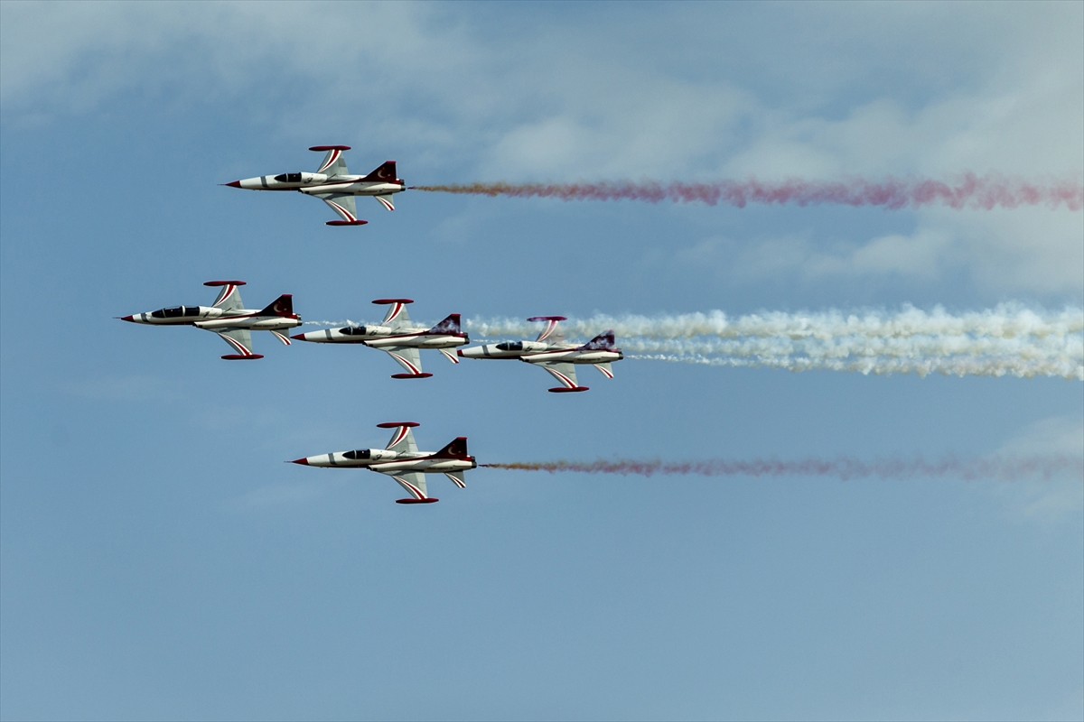 Türk Yıldızları nefes kesti - 0