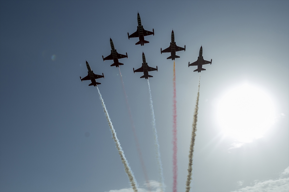 Türk Yıldızları nefes kesti - 0