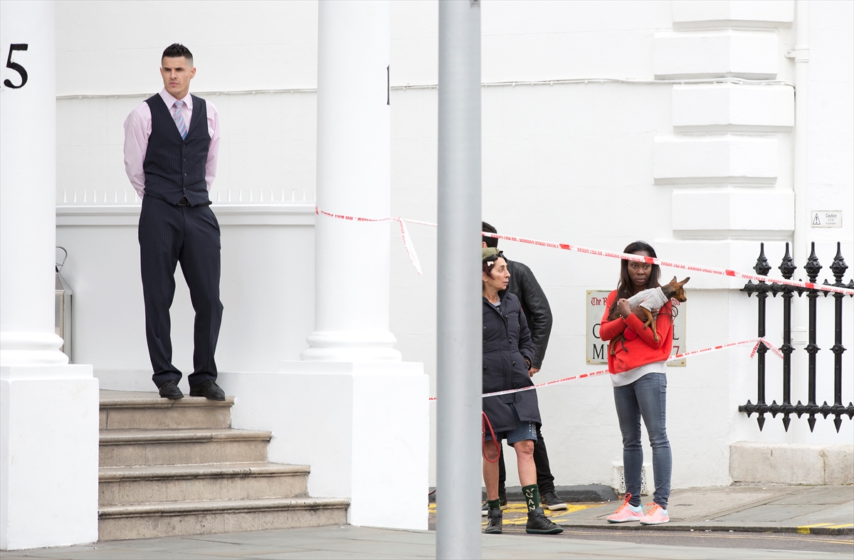 Londra'da araç yayalara çarptı - 0