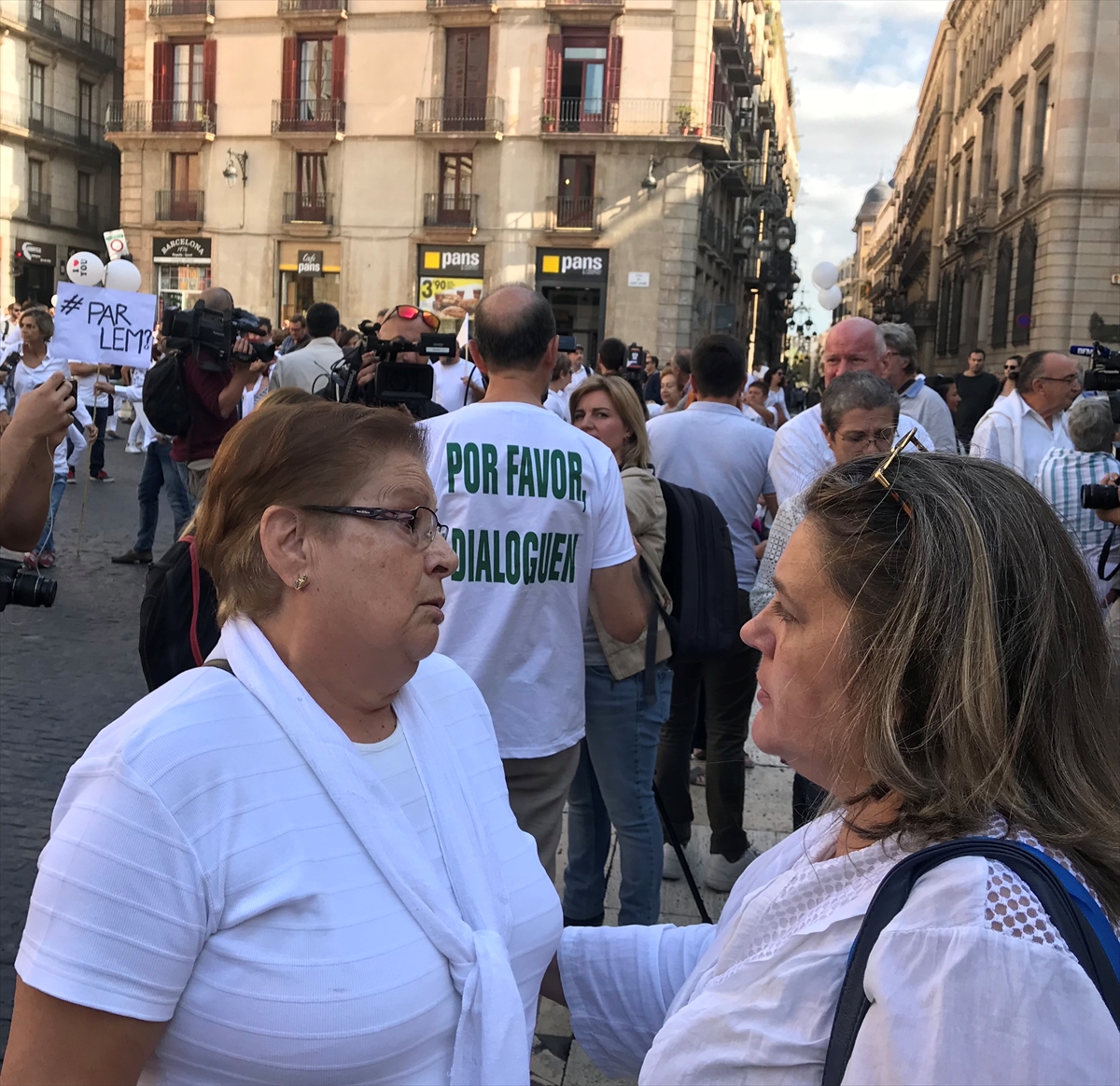 İspanya'da 'konuşalım' eylemi - 0