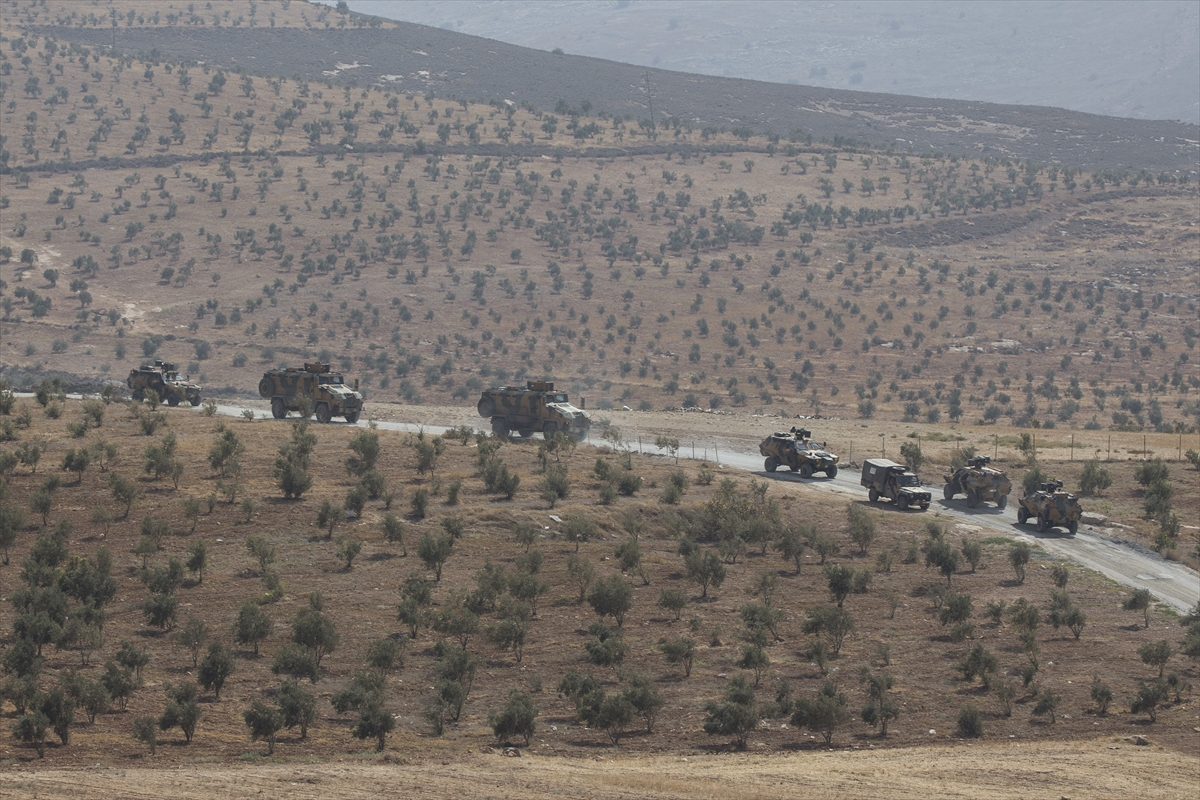 Sınırda askeri hareketlilik sürüyor - 0