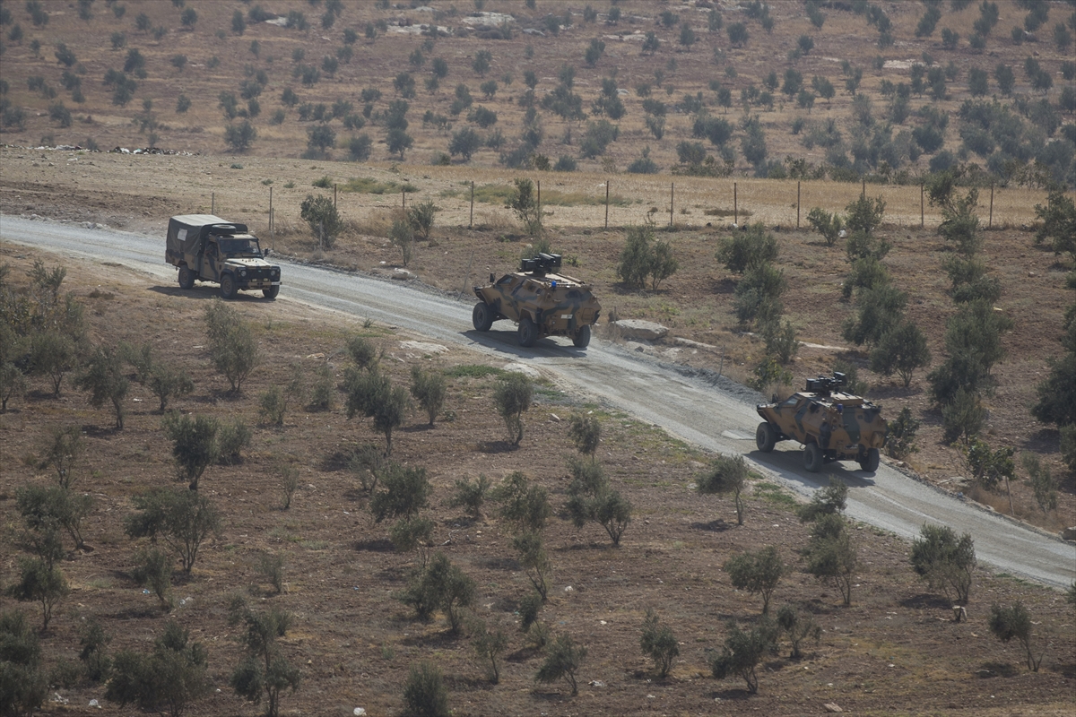 Sınırda askeri hareketlilik sürüyor - 0