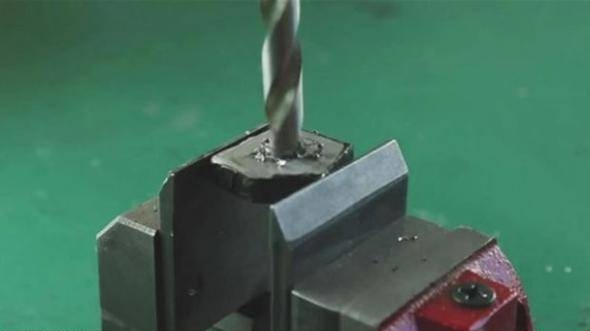 İnternetten satın aldığı meteordan yüzük yaptı - 7